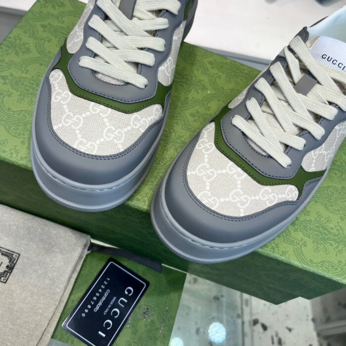 Sneakers Gucci moderne e di lusso con dettagli colorati e design elegante.