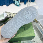 Sneaker di lusso con suola elegante, design moderno e dettagli di alta qualità.