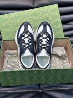 Sneakers di design moderno in elegante scatola verde, stile casual e stile luxury.