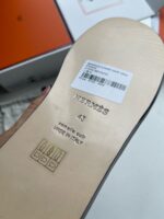 Sola Hermès Italia, misura 43, scarpe di lusso artigianali, logo embossato.