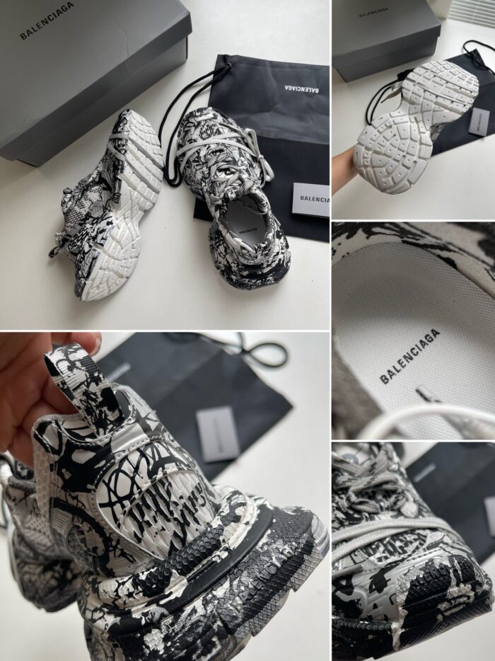 Sneakers Balenciaga artistiche con design astratto, bianco e nero, stile moderno e sofisticato.