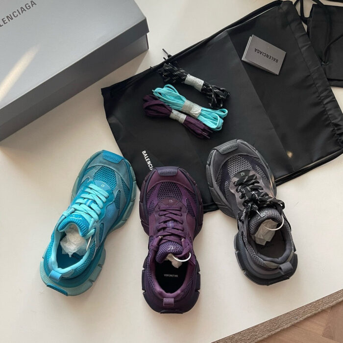 Scarpe sneakers colorate con lacci personalizzabili, borsa elegante e confezione di alta moda