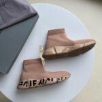 Scarpe ankle boots rosa moderne, stile trendy, comode e eleganti per un look casual chic.