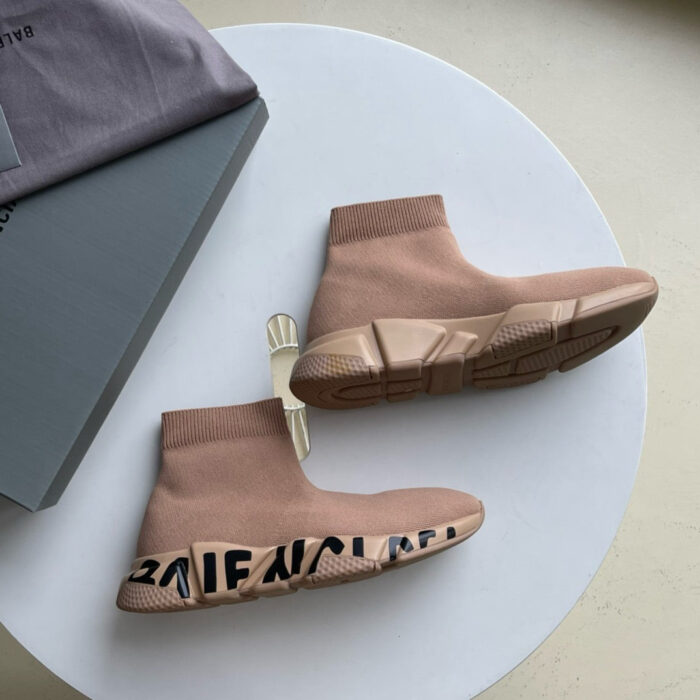 Scarpe ankle boots rosa moderne, stile trendy, comode e eleganti per un look casual chic.