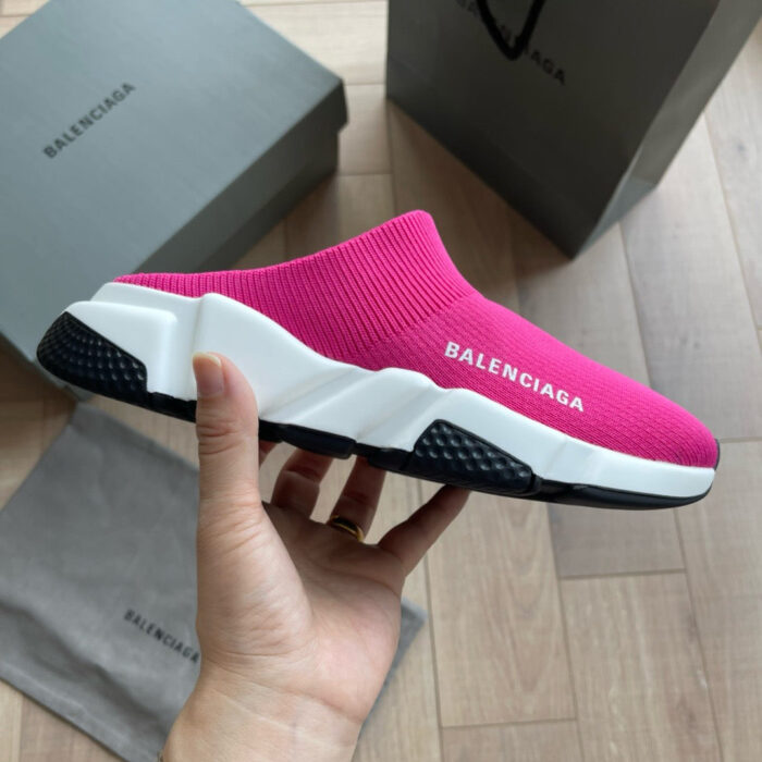 Sneaker Balenciaga rosa fluorescente, slip-on, stile contemporaneo, perfetta per look casual e di moda.