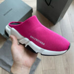 Sneaker rosa Balenciaga slip-on, moda moderna, design sportivo e lusso esclusivo.