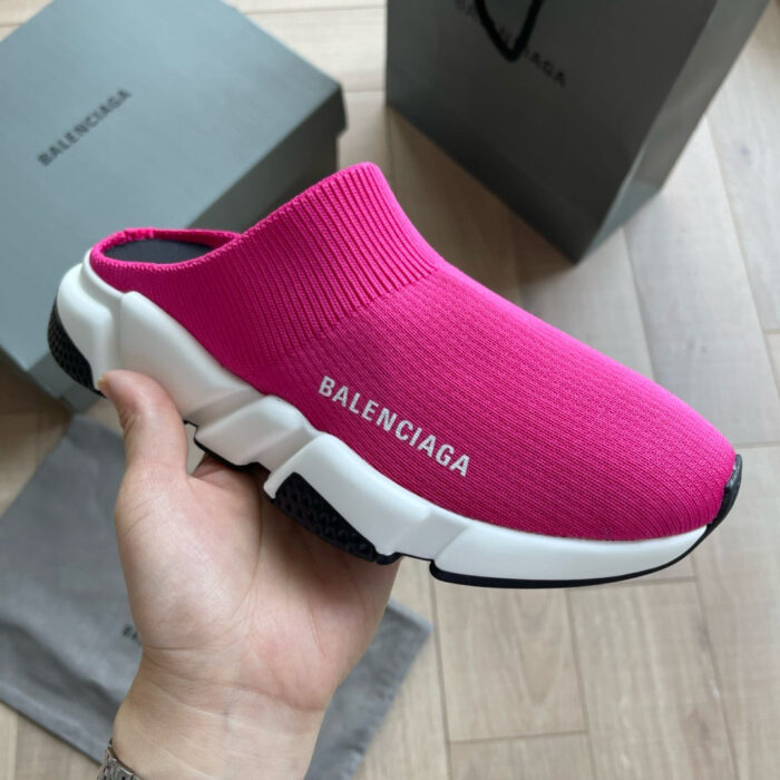 Sneaker rosa Balenciaga slip-on, moda moderna, design sportivo e lusso esclusivo.