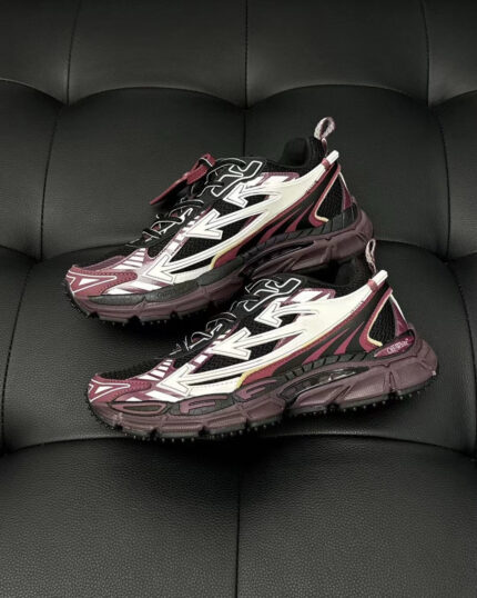 Sneakers moderne con design innovativo, dettagli colorati e suola chunky per stile e comfort.