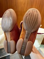 Sola delle scarpe da danza in suede e cuoio, dettagli eleganti e design flessibile.