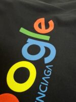 Design moderno con logo Google colorato e marchio Balenciaga su tessuto nero lucido.