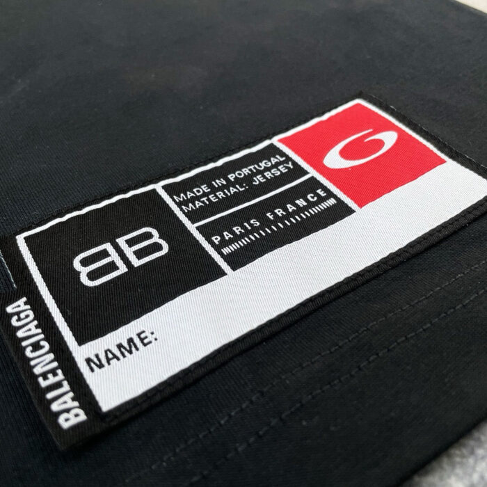 Etichetta di lusso Balenciaga in jersey, Made in Portogallo, con dettagli eleganti e personalizzabili