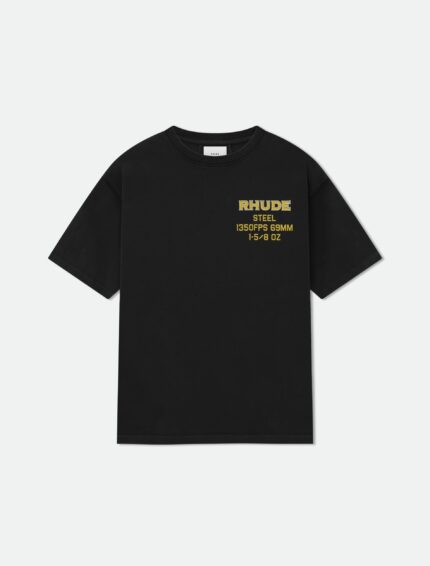 T-shirt nera RHUDE con logo giallo, stile casual, moderno e versatile.
