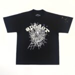 T-shirt nero con grafica ragno, ragnatela, spruzzi di colori e stile casual trendy.