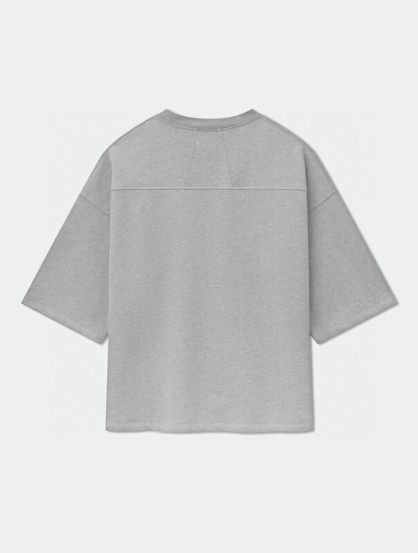 Maglietta grigia casual da uomo, vestibilità relax, stile semplice e versatile, ideale per ogni occasione.