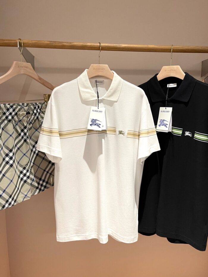 Esposizione di polo classiche e shorts a quadri in stile casual estivo.