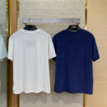 Magliette casual bianca e navy moderne con girocollo, stile elegante e versatile.