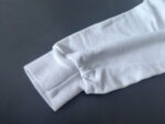 Polsino elastico in cotone chiaro, stile casual e comfort quotidiano.