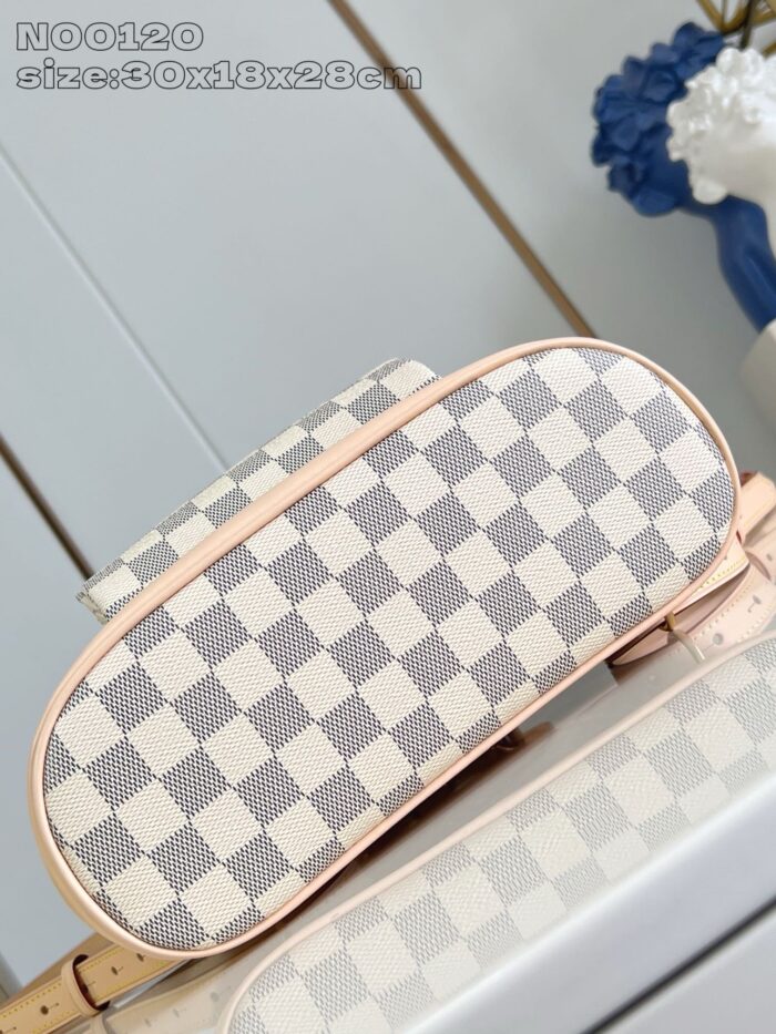 Borsa elegante a fantasia checkered panna e grigio, con dettagli in pelle e tracolla pratica.