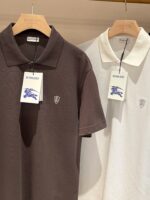 Polo shirt eleganti in bianco e marrone, versatili e di alta qualità per ogni occasione.
