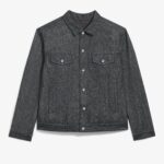 Giacca jeans grigia moderna, stile casual elegante, perfetta per outfit versatili e alla moda.