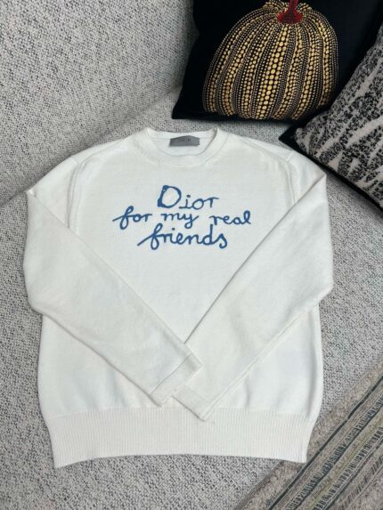 Maglione Dior cream con ricamo For my real friends, stile casual e luxe.