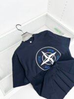 T-shirt Dior nero con logo a stella, stile streetwear di alta qualità.
