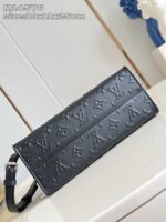 Portafoglio Louis Vuitton nero in pelle con tracolla elegante e dettagli monogramma in rilievo.