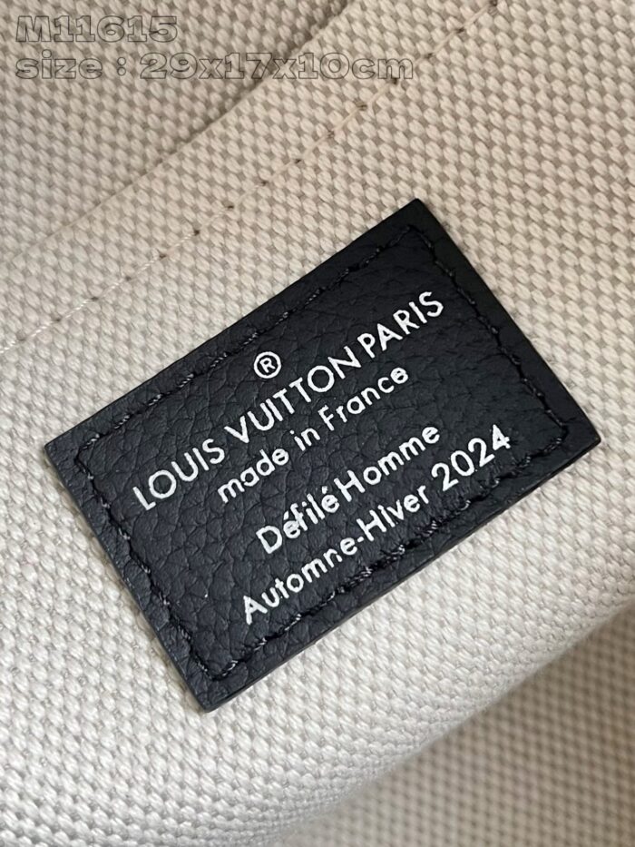 Etichetta Louis Vuitton Paris Autunno-Inverno 2024 Uomo, autenticità e stile di alta moda.