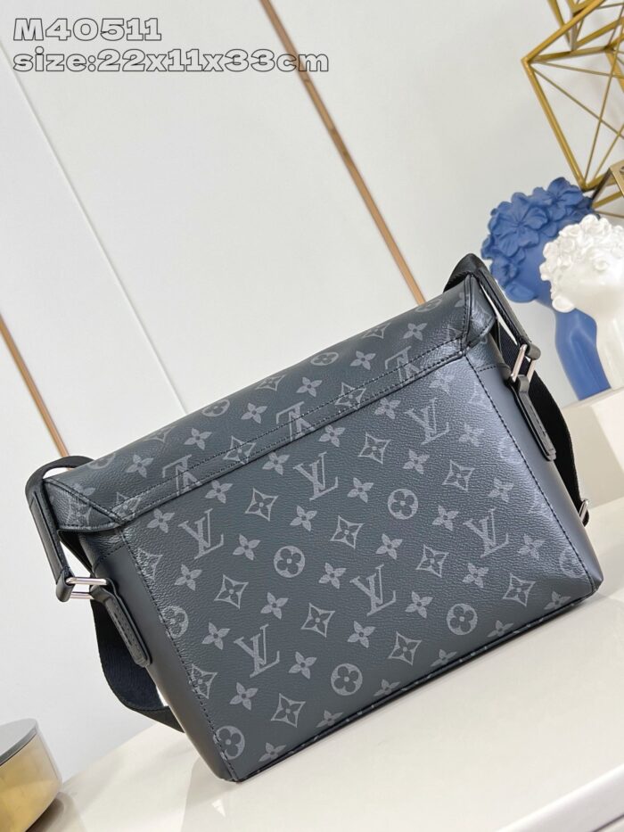 Borsa donna grigia monogramma, elegante, versatile, con tracolla regolabile e design sofisticato.