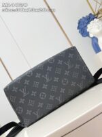 Borsa Louis Vuitton grigia monogramma elegante, moderna e pratica per ogni occasione.