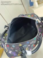 Borsa di lusso con logo colorato, interno nero elegante e manici robusti di alta qualità.