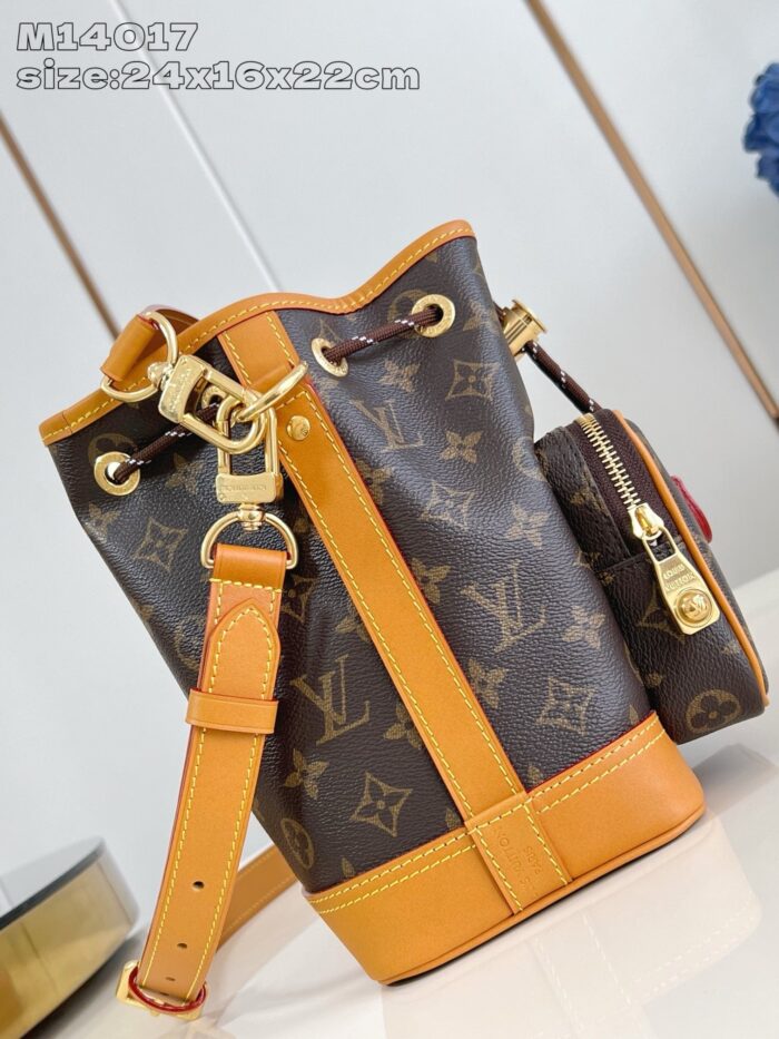 Borsa a secchiello di lusso con tracolla in cuoio e dettagli dorati elegante e versatile.
