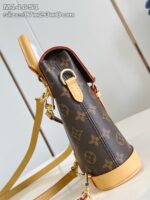 Borsa Louis Vuitton Monogram in pelle marrone e beige, elegante e versatile per ogni occasione.