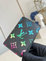 Portafoglio Louis Vuitton Monogram Colorato e Moderno, elegante e vibrante.