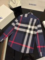 Camicia da uomo Burberry plaid elegante, stile classico e moderno, alta qualità e design raffinato.