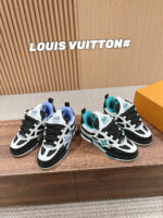Sneakers Louis Vuitton di lusso con dettagli colorati in stile moderno e streetwear elegante.