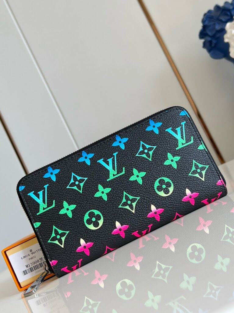 Portafoglio Louis Vuitton monogramma colorato, elegante e moderno, in pelle nera con dettagli vivaci.