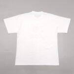 T-Shirt bianca semplice per personalizzazione, casuale, versatile e adatta a ogni occasione.