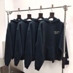 Felpe teal con logo GALLERY DEPT. in esposizione moderna, stile casual e confortevole.