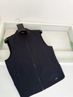 Gilet senza maniche navy da uomo, stile moderno e versatile, perfetto per ogni occasione.