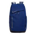 Zaino Nike blu resistente allacqua, versatile, comodo e sportivo per ogni occasione.