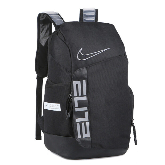 Zaino Nike Elite nero, stile sportivo e resistente, ideale per scuola, allenamento e uso quotidiano.