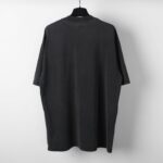 T-shirt oversized nero in cotone, casual, morbido, versatile, perfetto per ogni look rilassato.