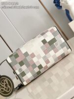 Borsa patchwork pastello elegante, moderna e compatta, ideale per uso quotidiano e occasioni speciali.