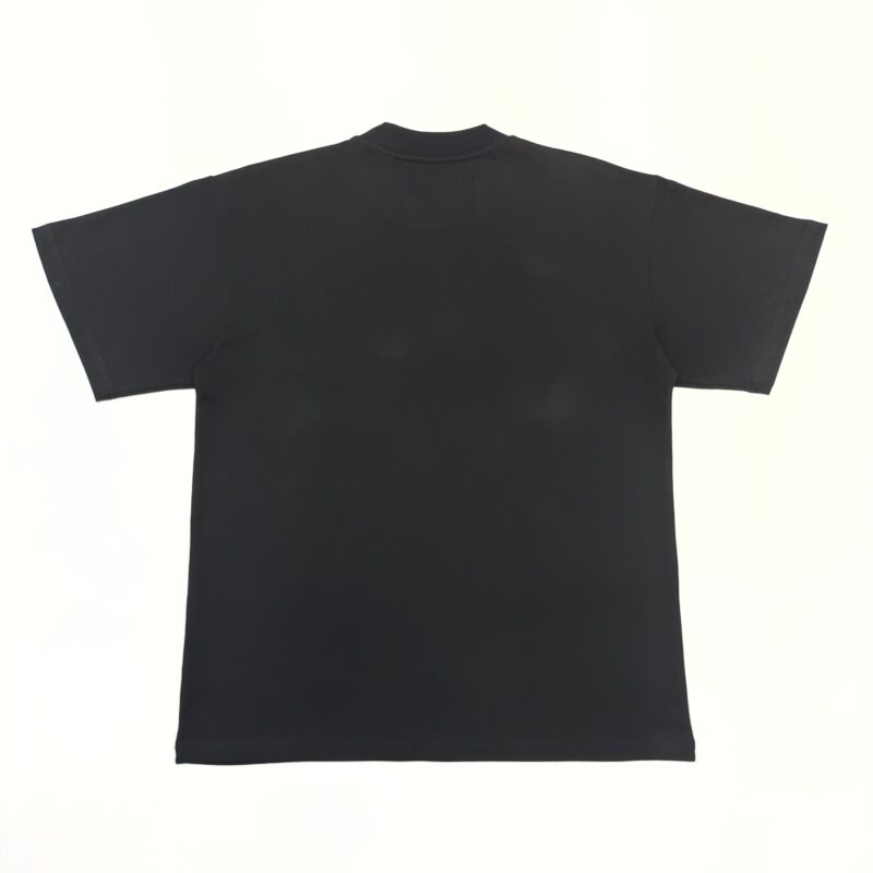 Maglietta nera uomo casual, semplice, versatile e comoda per ogni occasione.