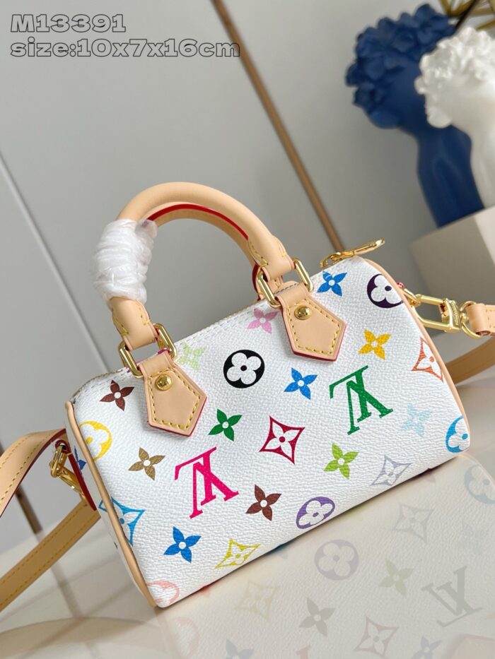 Borsa Louis Vuitton colorata e giocosa, stile moderno con logo iconico e dettagli vivaci.