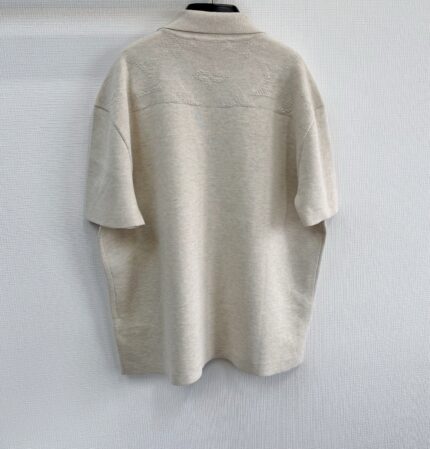 Maglietta beige casual donna, morbida, traspirante, stile semplice e versatile per ogni occasione.