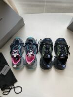 Tre paia di scarpe sportive colorate e moderne per corsa e uso casual.