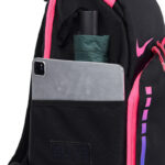 Zaino nero sportivo con dettagli rosa, portaombrelli e tablet, ideale per la vita quotidiana.