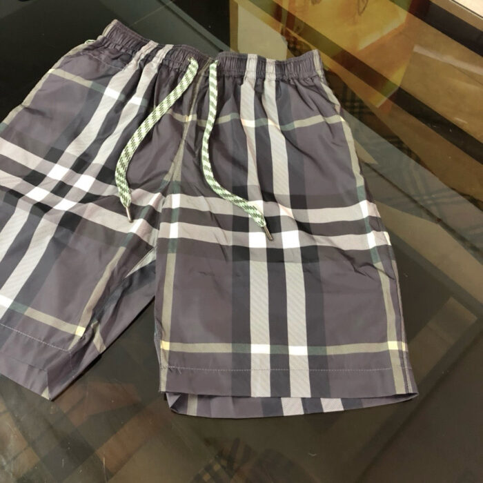 Pantaloncini estivi a quadri grigi e verdi con vita elasticizzata e coulisse spring-summer